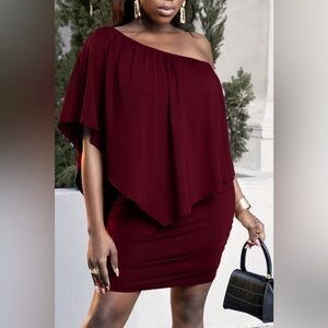 Plus Size One-Shoulder Half Sleeve Mini Dress